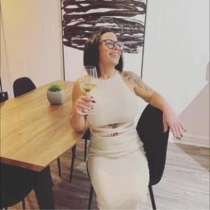 Meet your Posher, Lena